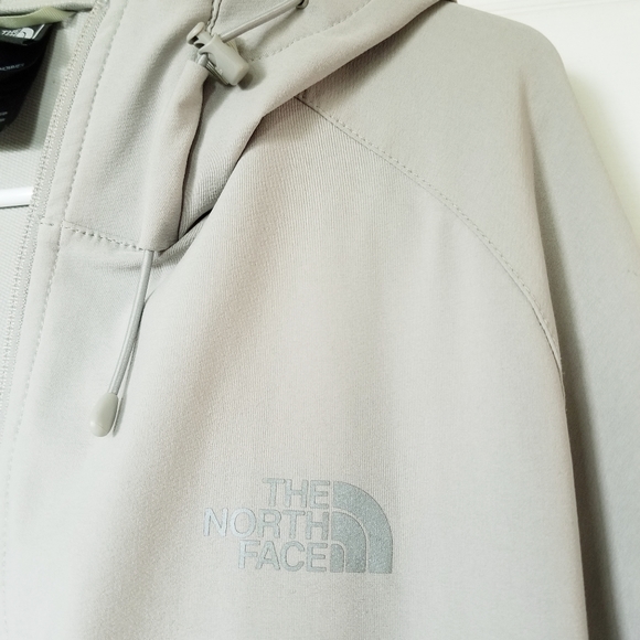 The North Face Apex Front Zipper Jacket with Hood - Picture 3 of 6